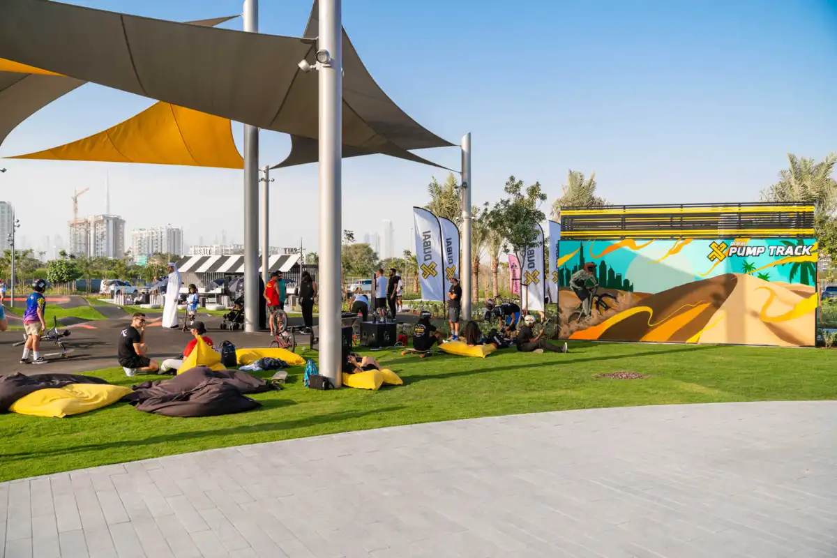 Divertimenti e attrazioni di XPark Dubai; dallo skate allo yoga all'aperto